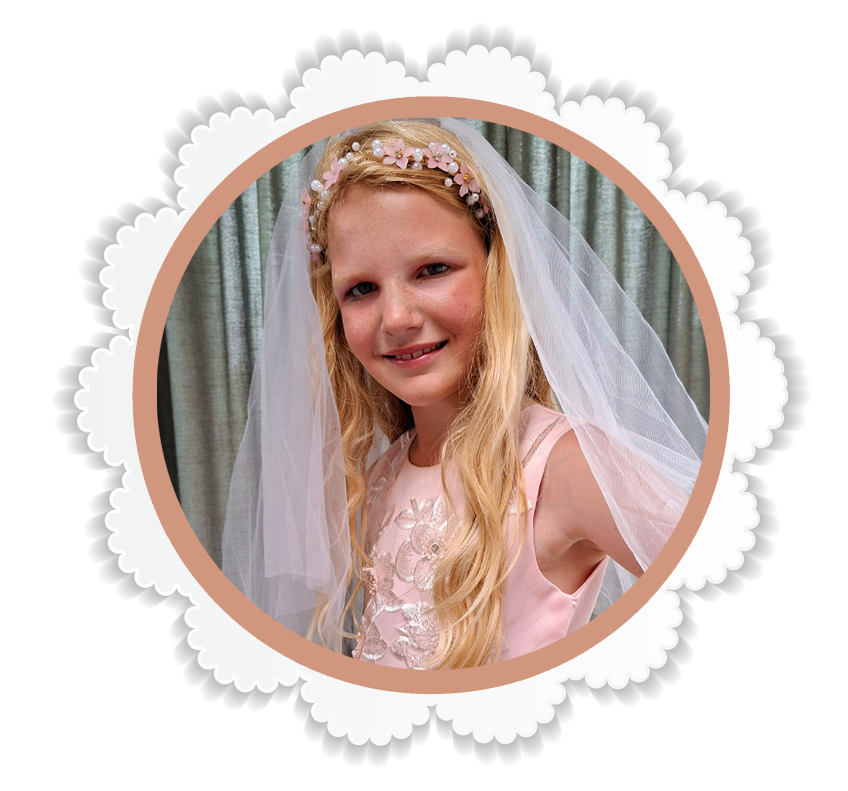 Een middag stralen in een trouwjurk Droomt jouw dochter ervan om zich één dag een bruid of prinses te voelen? Tijdens de “trouwjurken passen voor de lol” middag komt die droom uit!